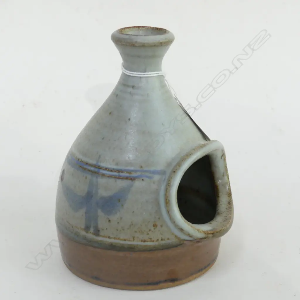 PETER STICHBURY BLUE BRUSHED GLAZE SALT PIG H.115mm Image 1++