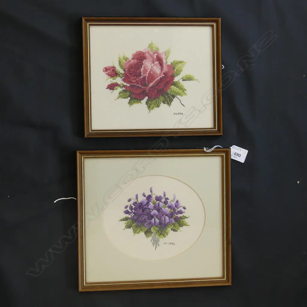2 FRAMED FLORAL TAPESTRIES C1994 220 X 180MM Image 1++