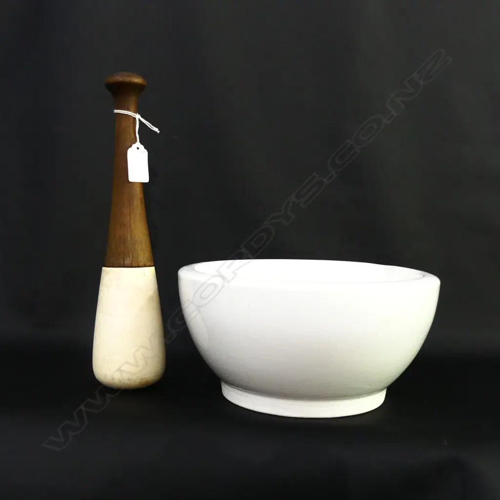 VINTAGE HEAVY PORCELAIN MORTAR & PESTLE 240mm dia Image 1++