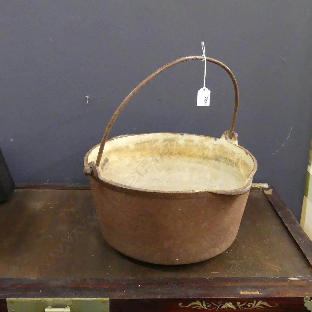 VINTAGE CAST IRON PRESERVING PAN 360mm dia Image 1++