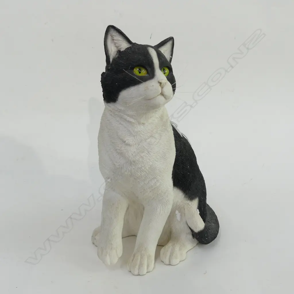 LG 'COUNTRY ARTISTS' LIFE LIKE CAT FIGURE H 3OOMM - IN ORIGINAL BOX Image 1++