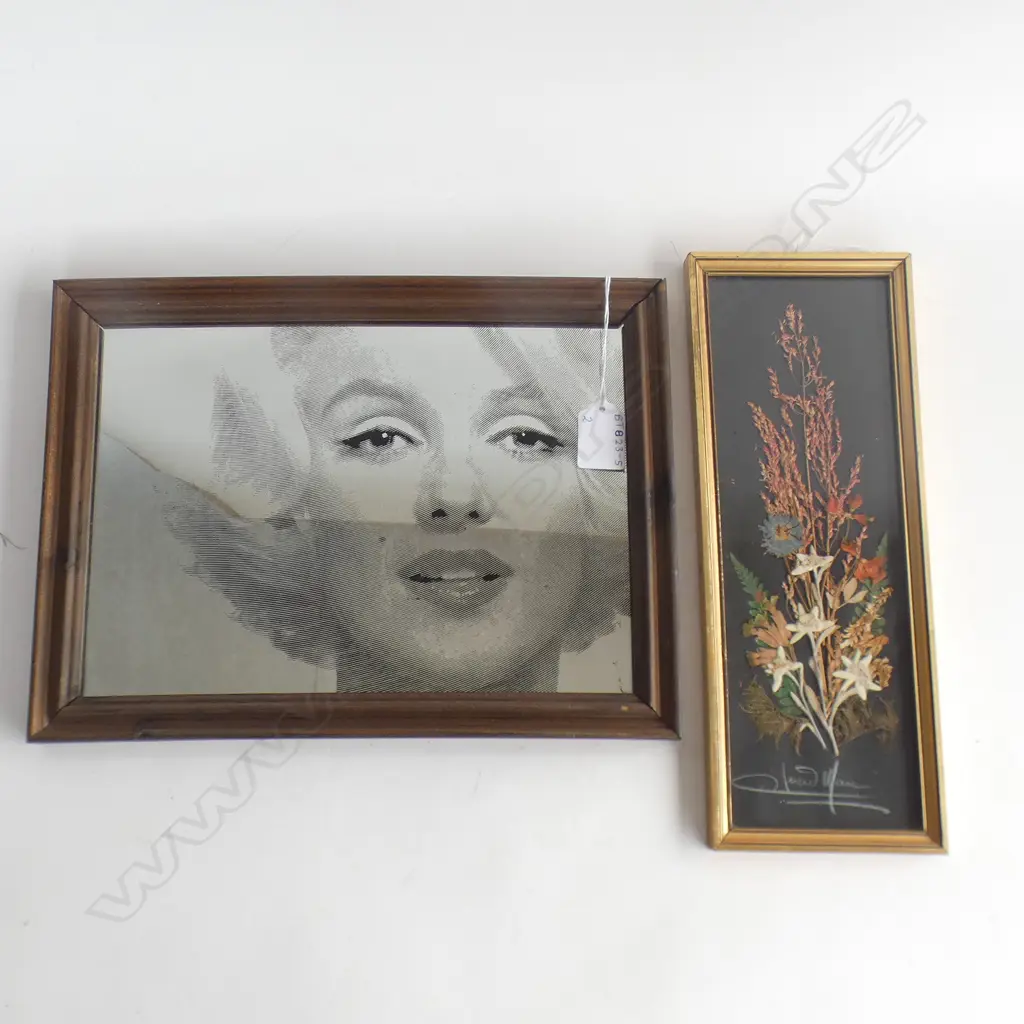 MARILYN MONROE FRAMED MIRROR (235 X 310MM) + FRAMED DRIED FLOWER ART - SIGNED (275 X 90MM) Image 1++