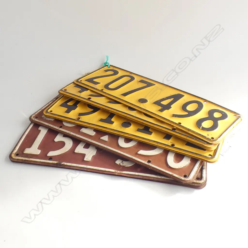 5 PRS VINTAGE NUMBER PLATES Image 1++