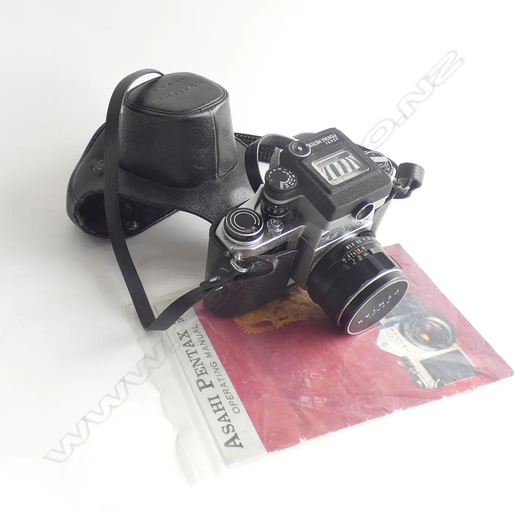 ASAHI PENTAX CAMERA, CASED + MANUAL  Image 1++