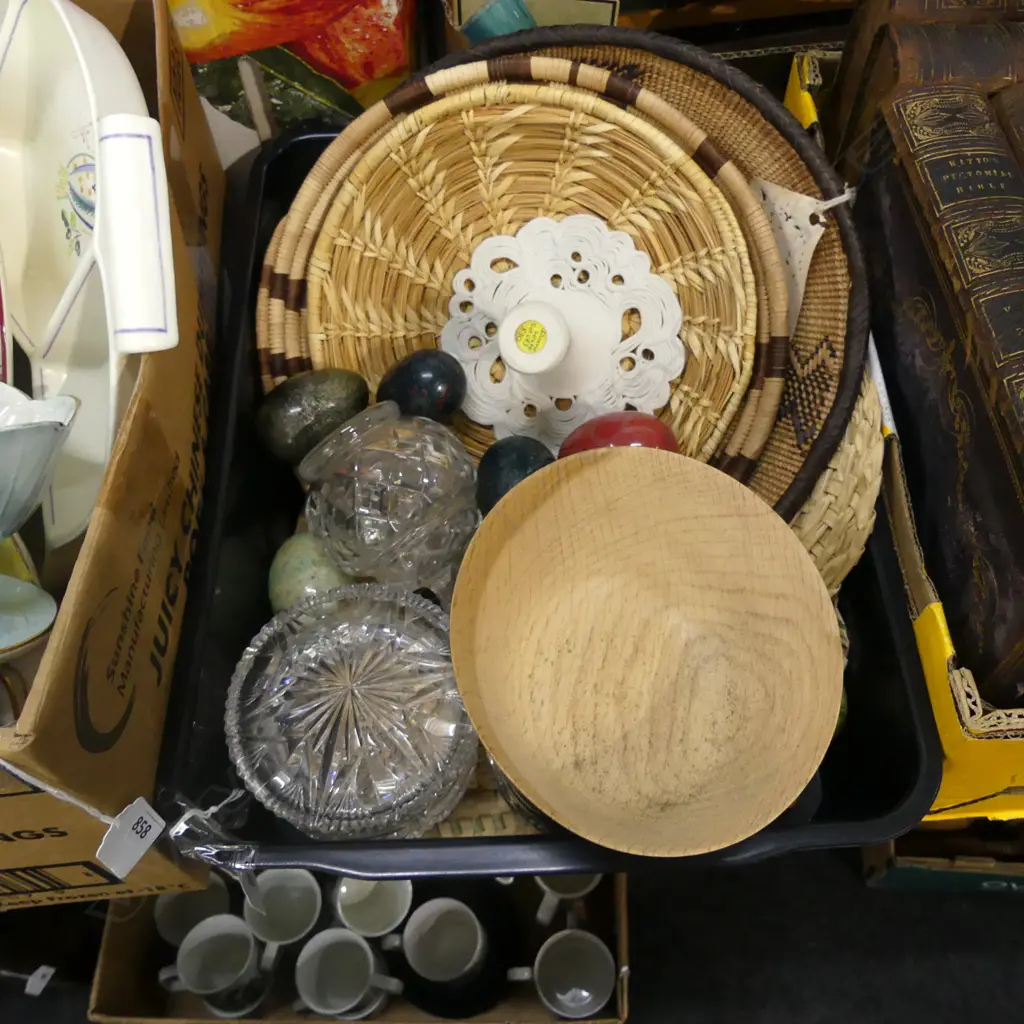 BOX LOT ASST. CRYSTAL, WOVEN PCES, DECORATIVE EGGS, MALACHITE GLASS CONTAINER ETC Image 1++