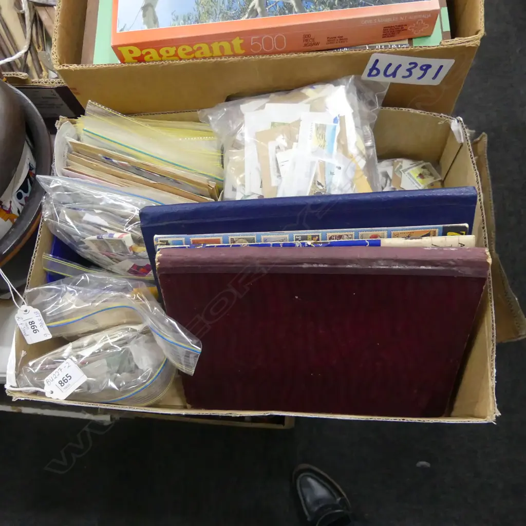 BOX LG COLLECTION LOOSE WORLD STAMPS & SOME FDC'S & ALBUMS Image 1++