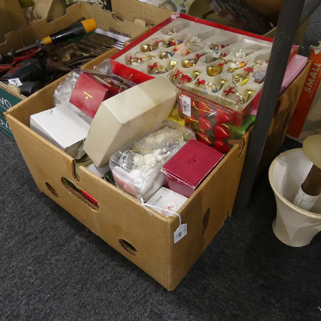 BOX ASST CHRISTMAS ORNAMENTS  Image 1++