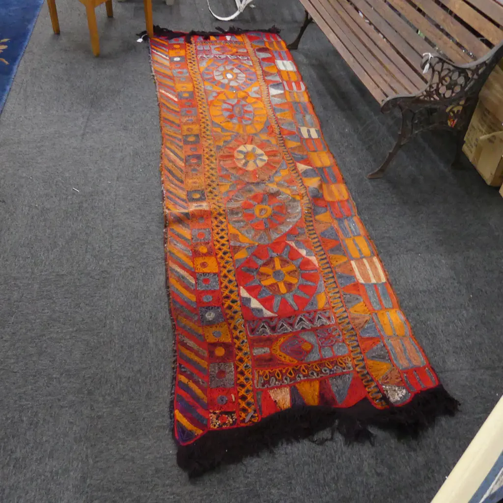 VINTAGE CHAIN STITCHED GEOMETRIC RUNNER ALL WOOL L.2500mm Image 1++