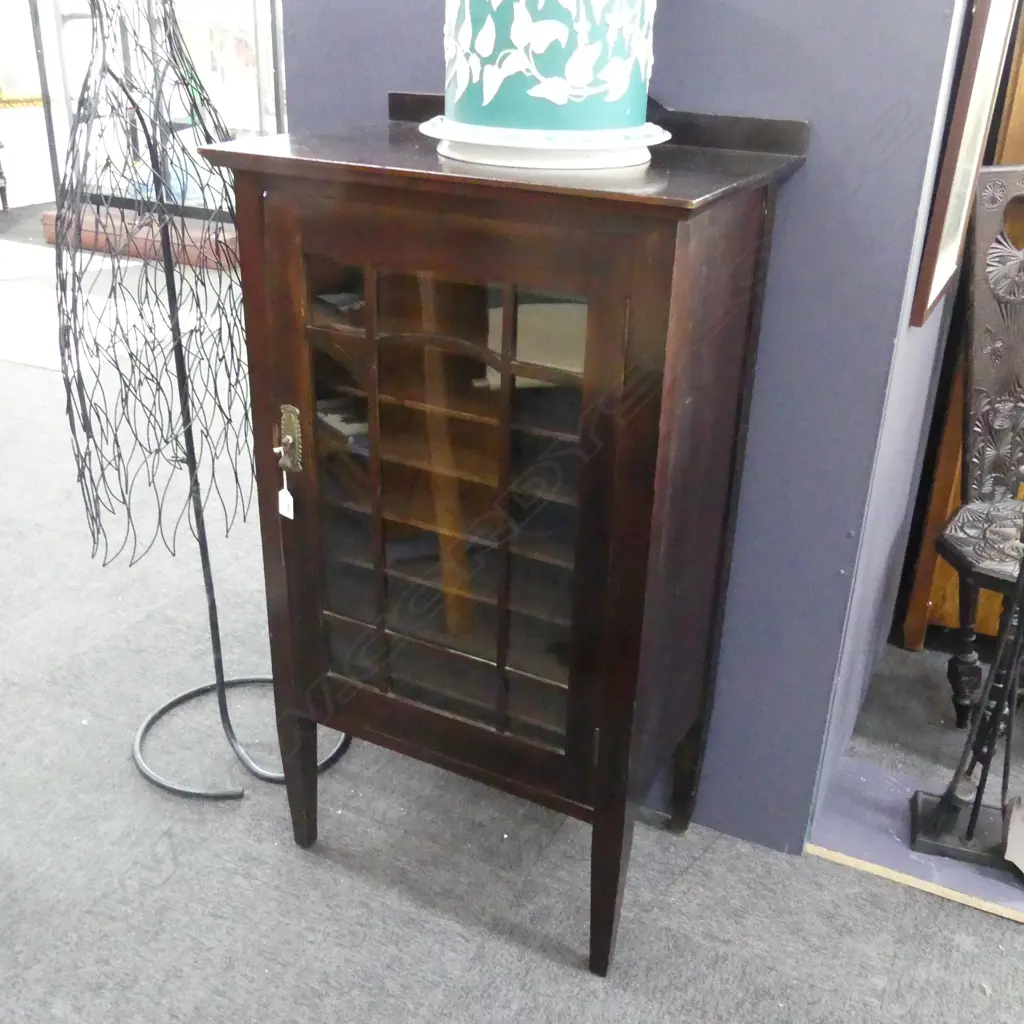 VINTAGE MUSIC CABINET- FOR RESTORATION Image 1++
