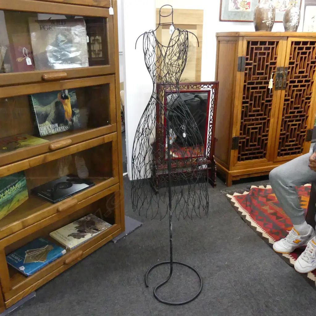 BLACK WIRE MANNEQUIN FORM H.1480mm Image 1++