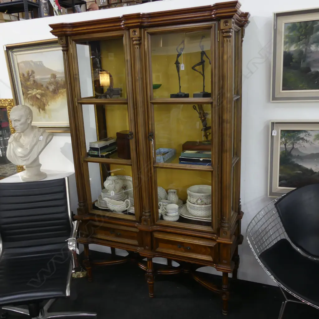 ORNATE EUROPEAN STYLE GLAZED DISPLAY CASE 1170x450x1870mm Image 1++