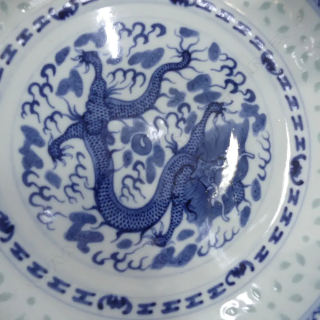 94 PC ORIENTAL BLUE & WHITE DRAGON PATTERN DINNER SERVICE; VARIOUS SIZE PLATES BOWLS, DISHES, 15 SPOONS (3 SIZES) Image 1++