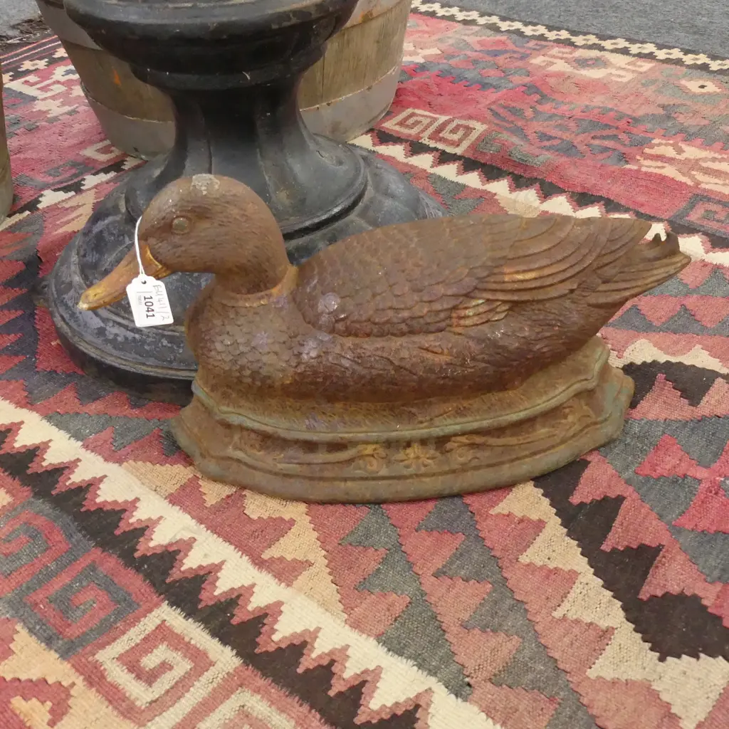 CAST IRON DUCK DOOR STOP W.405mm Image 1++