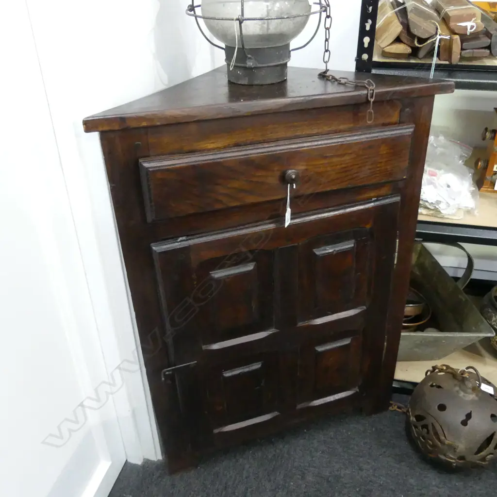 GEORGIAN STYLE CORNER CABINET 490x490x930mm Image 1++