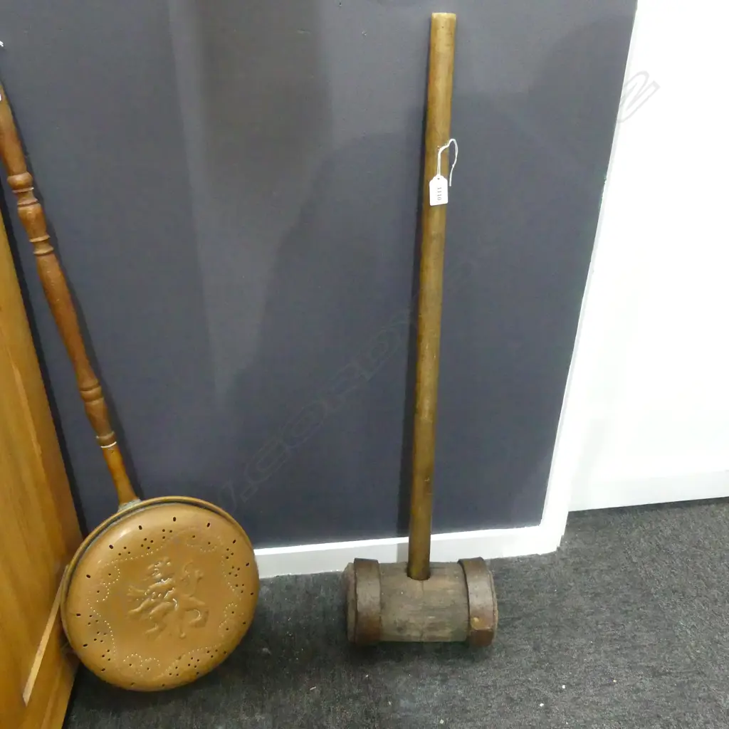LG OLD WOODEN MALLET L 940MM Image 1++