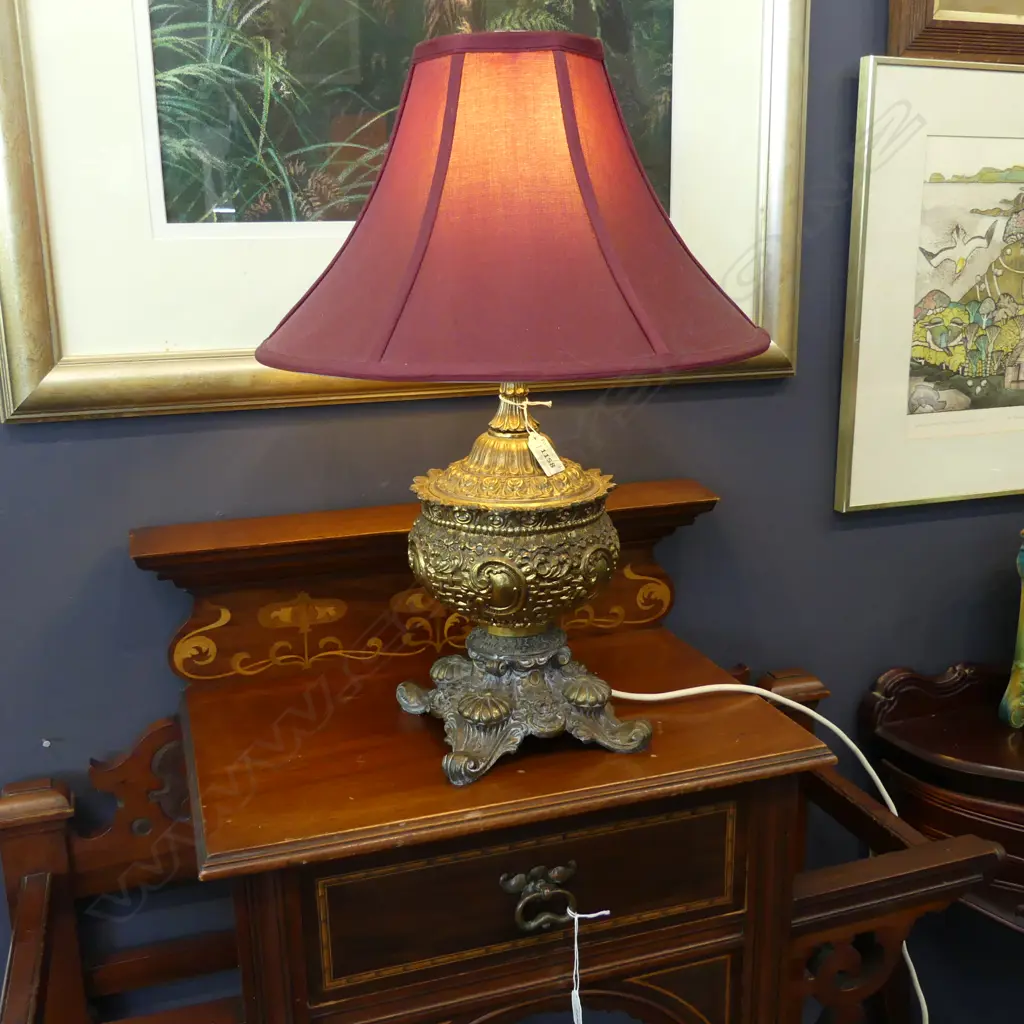ORNATE BRASS LAMP w. RED SHADE H.520mm Image 1++