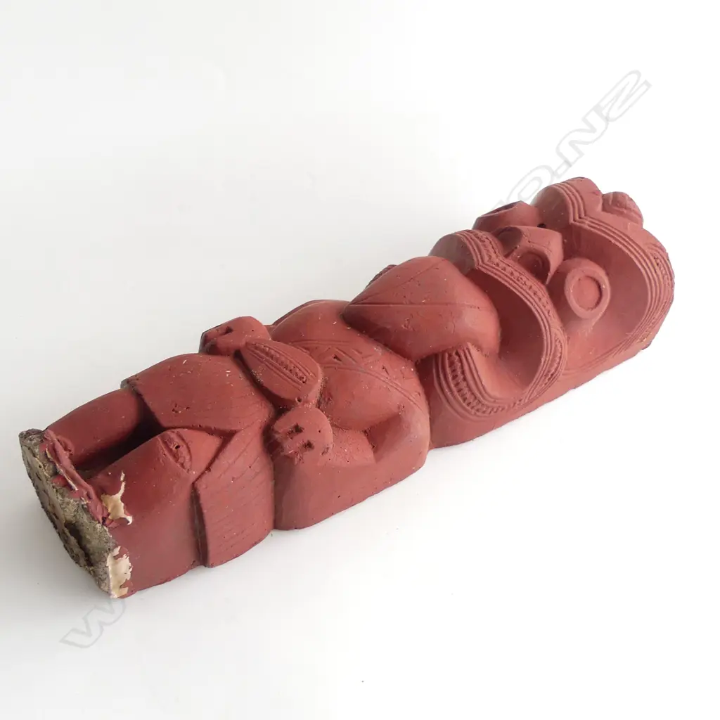 RED PAINTED CONCRETE MAORI TOTEM GUARDIAN H.400mm Image 1++