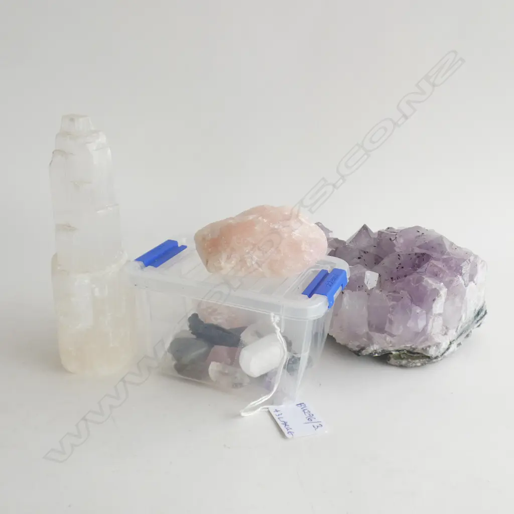 ASST. CRYSALS INCL. PURPLE AMETHYST W.150mm Image 1++