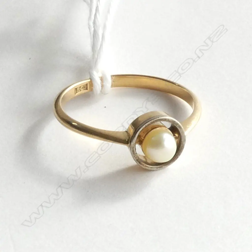 9CT GOLD RING W PEARL 2gms Image 1++