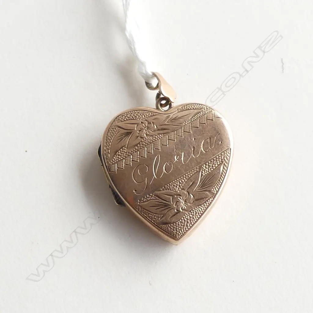 9CT VINTAGE HEART PENDANT 4.5gms Image 1++