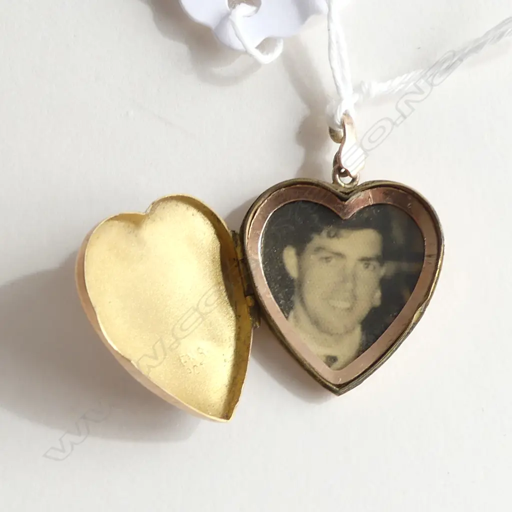 9CT VINTAGE HEART PENDANT 4.5gms Image 1++