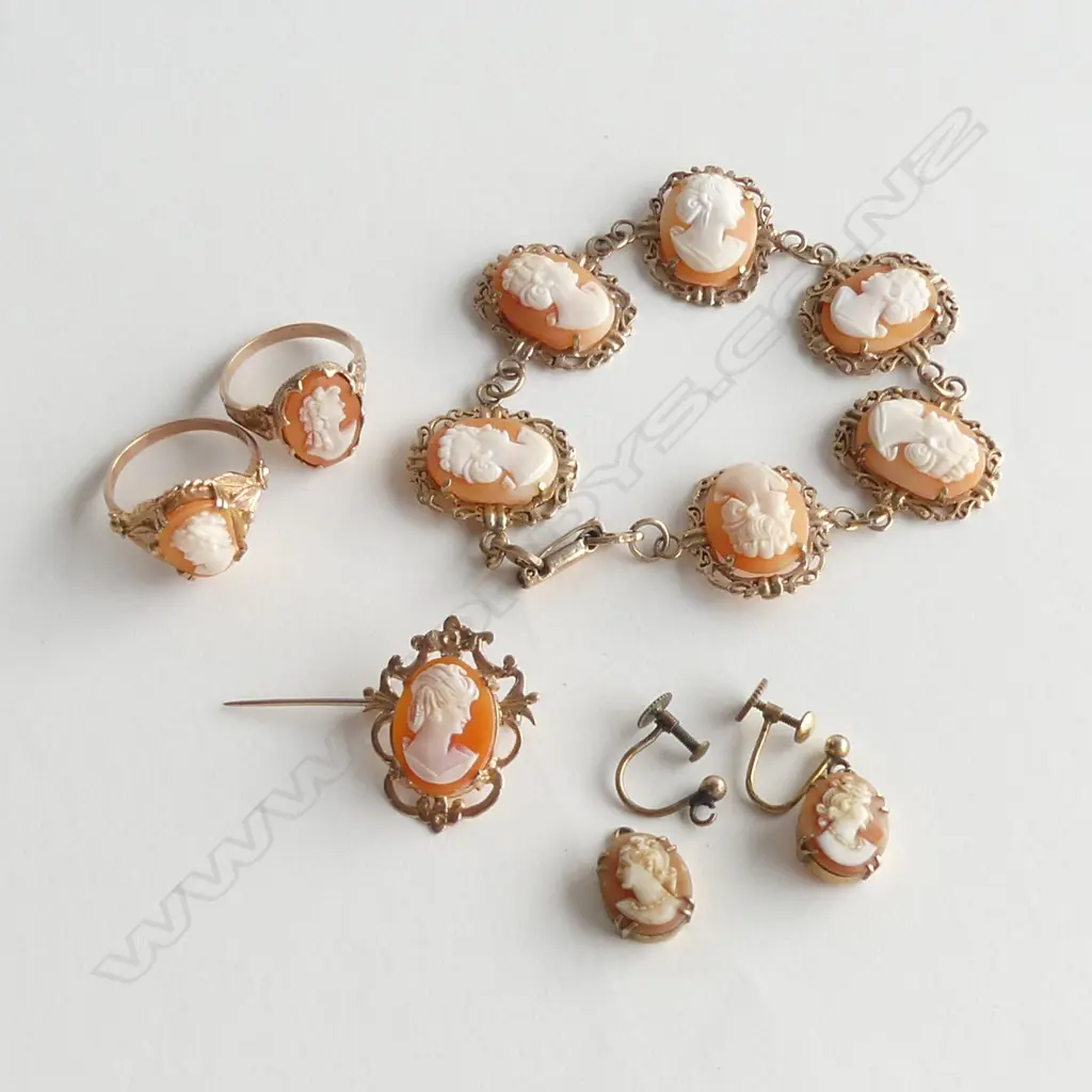 9CT SUITE OF CAMEO JEWELLERY: BRACELET. 2 RINGS. BROOCH. PR EARRINGS 26.5gms Image 1++