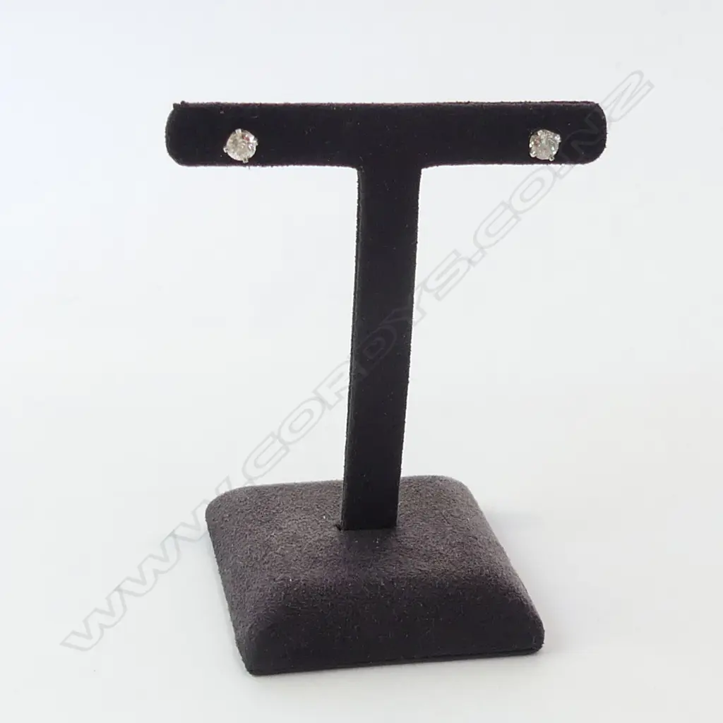 14CT WG DIAMOND EAR STUDS 0.67 GRAMS w. VALUATION Image 1++