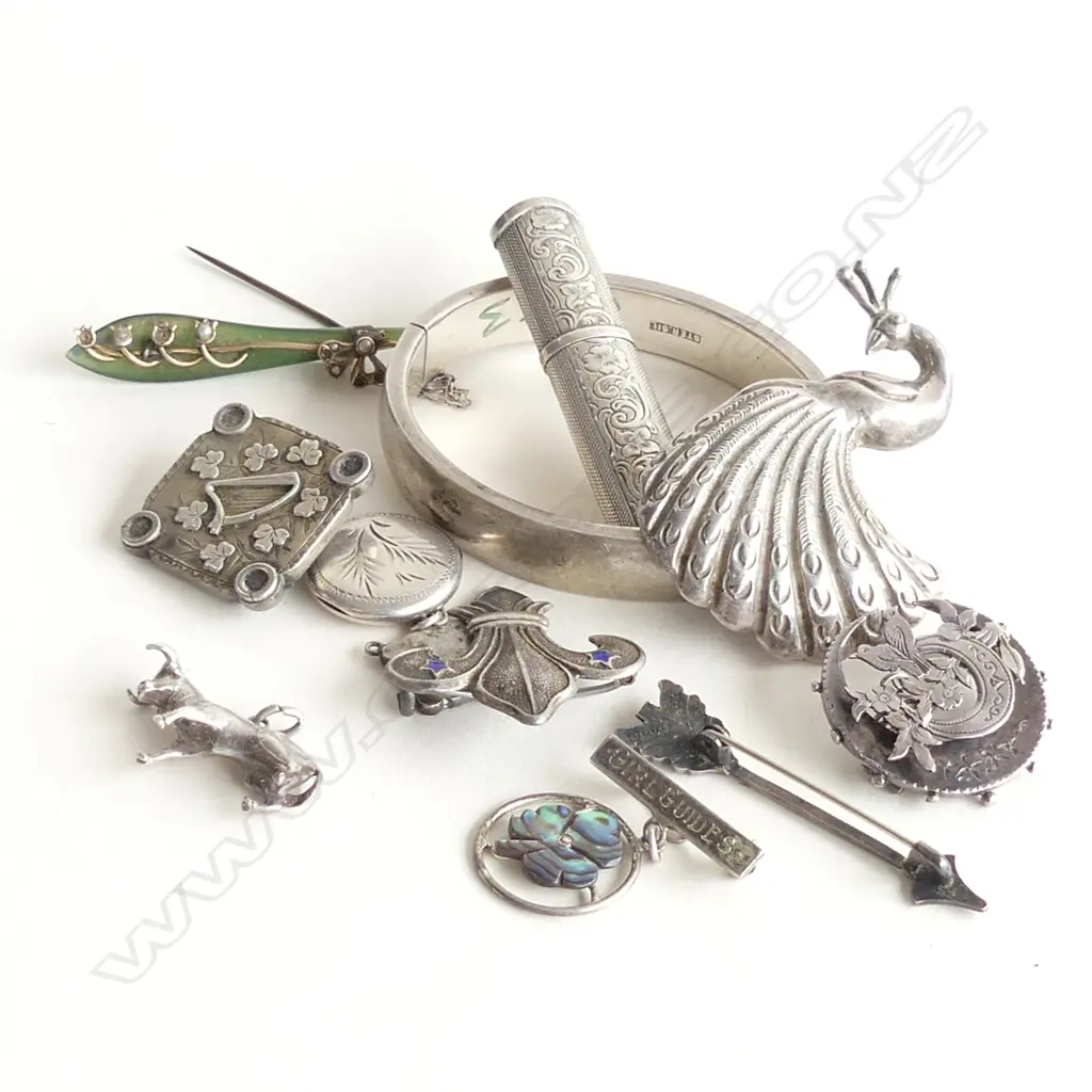 SEL. SILVER BROOCHES + BANGLE ETC X 12 Image 1++