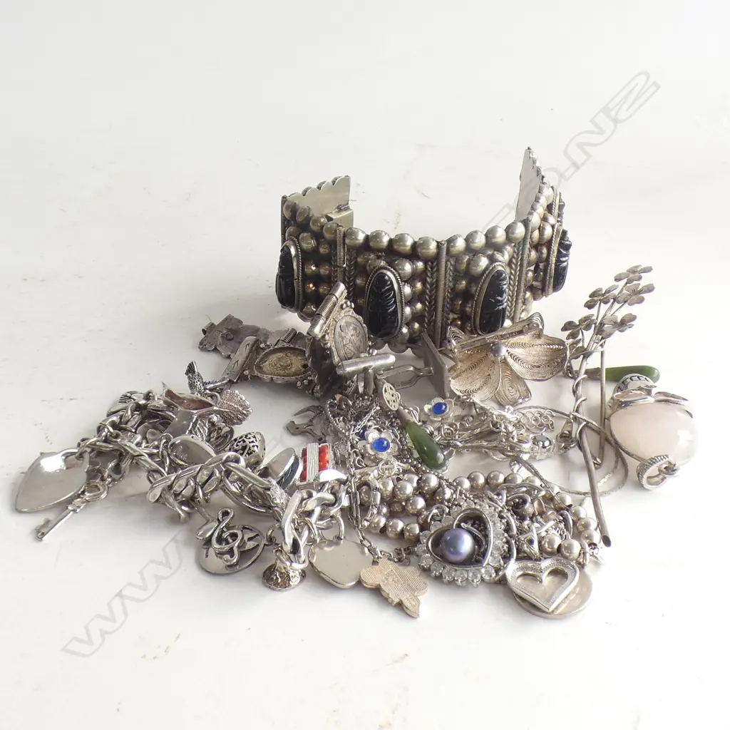 ASST. STG / SILVER TONE METAL JEWELLERY Image 1++