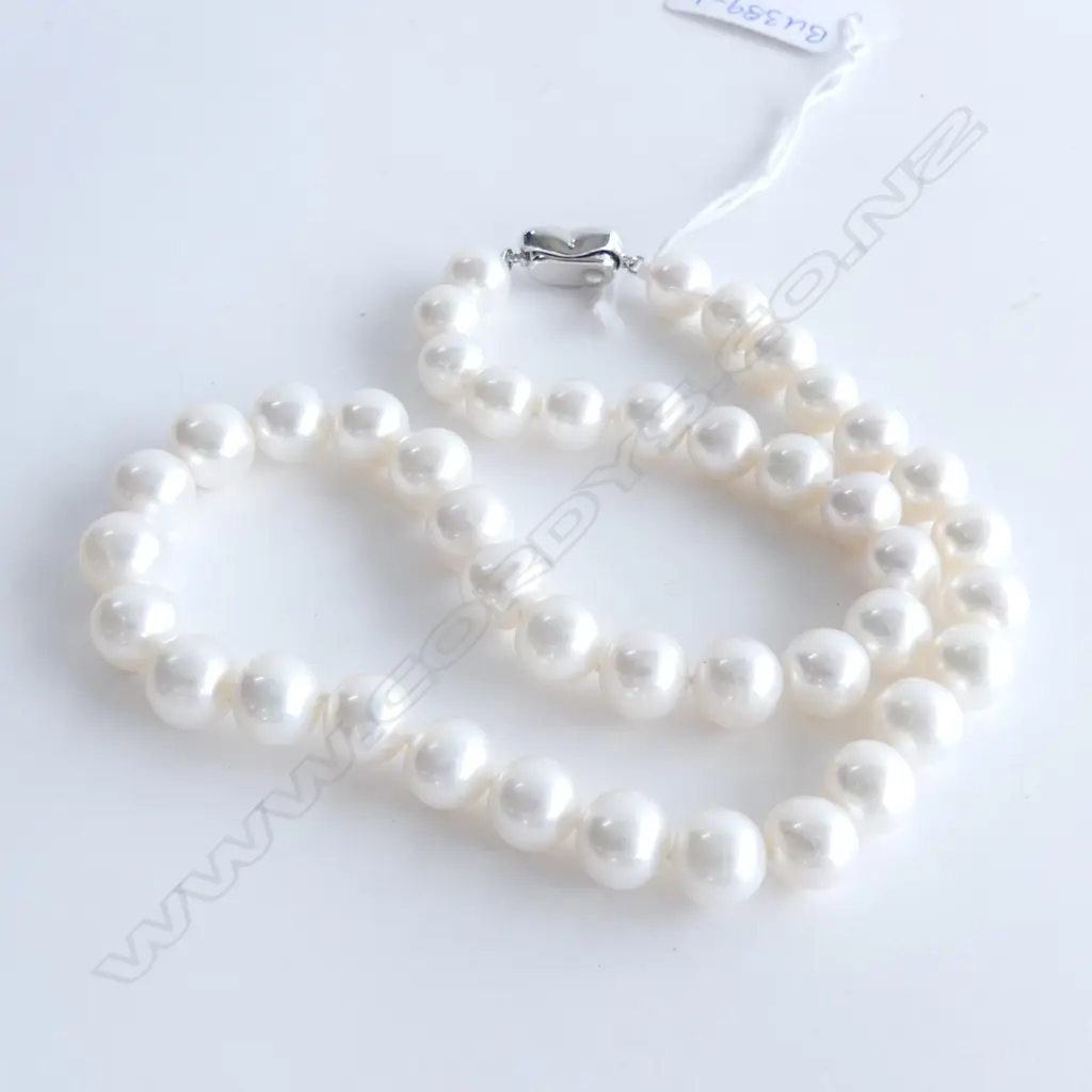 FRESH WATER PEARL NECKLACE WITH SILVER CLASP Image 1++
