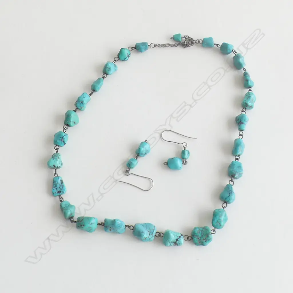 TURQUOISE CHIP NECKLACE WITH DROP EARRINGS  Image 1++