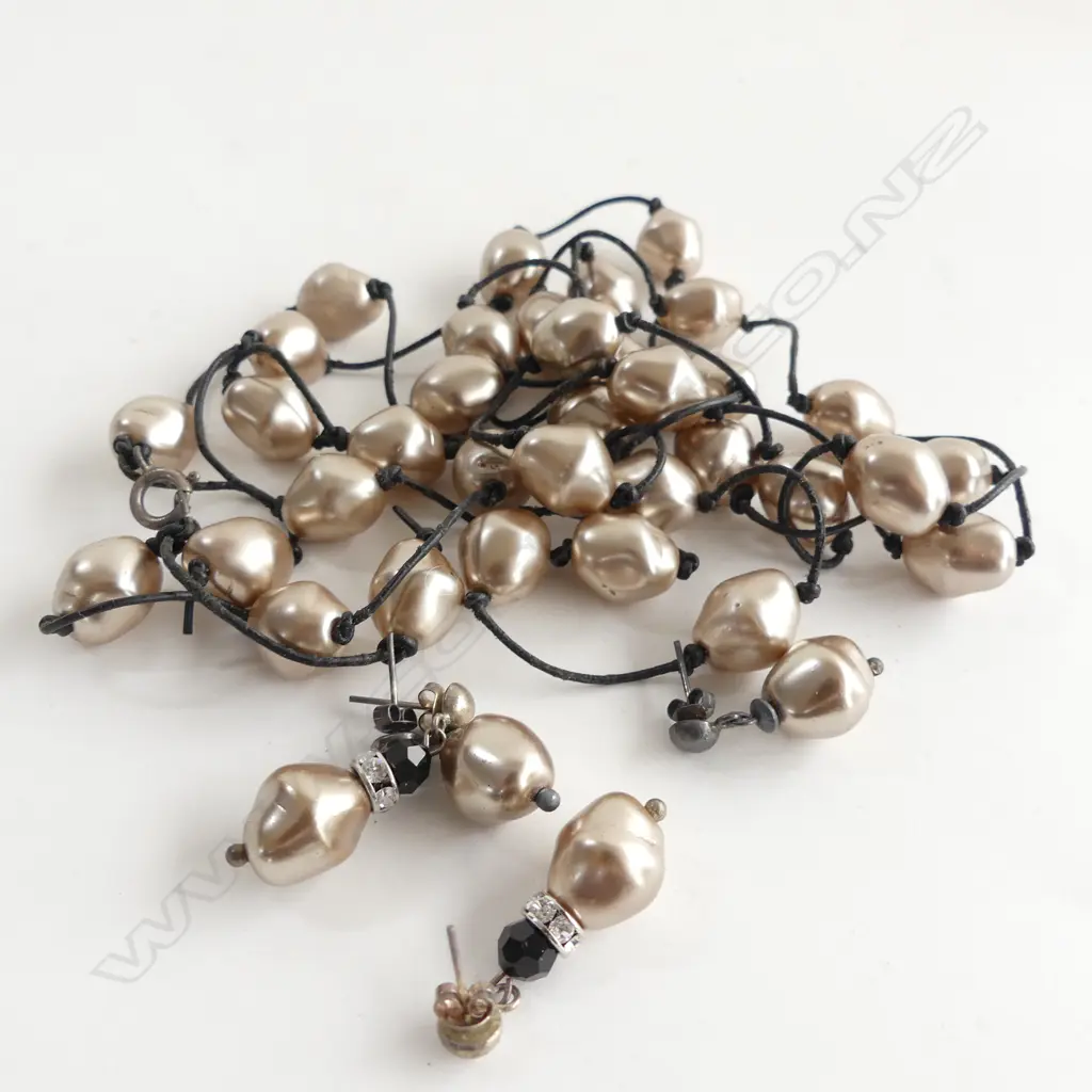 LONG FAUX PEARL NECKLACE ON BLACK CORD (670MM) & 2 PRS DROP EARRINGS Image 1++