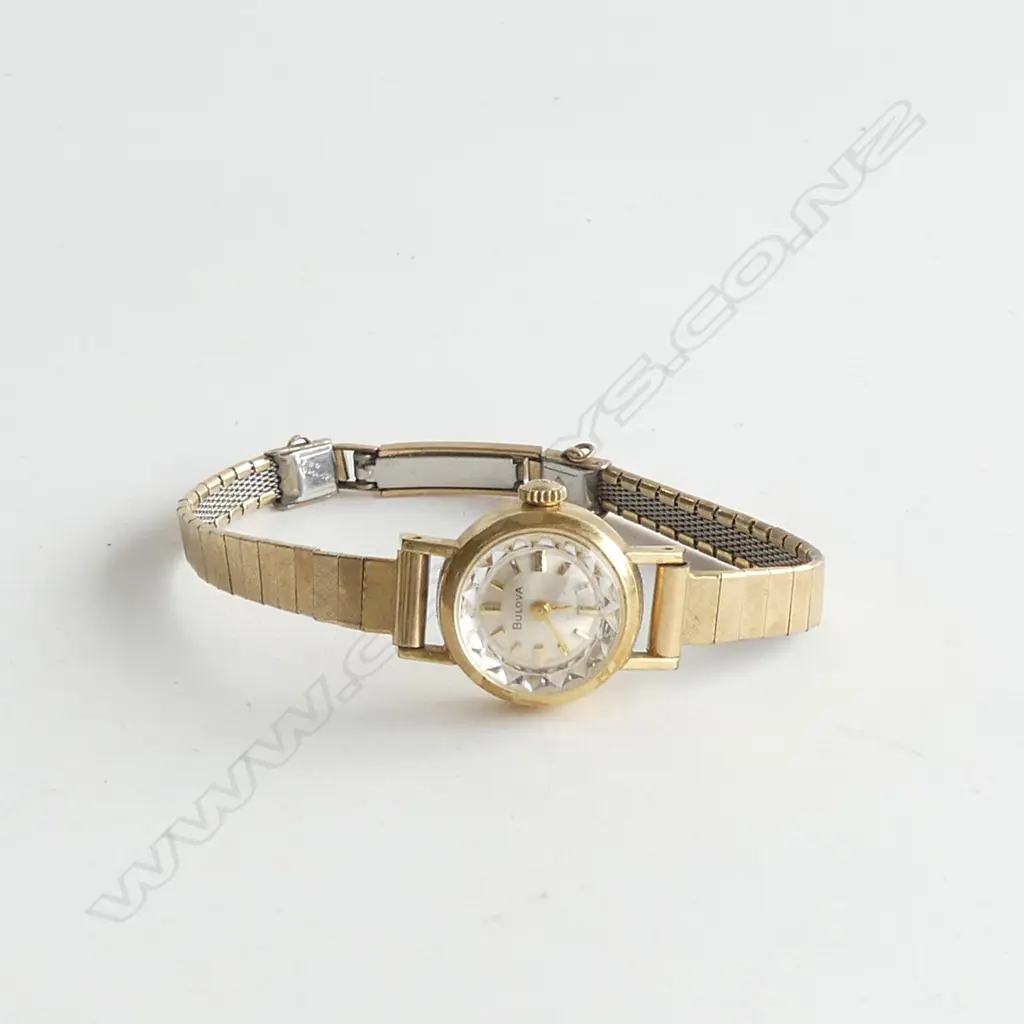 LADIES BULOVA WATCH Image 1++