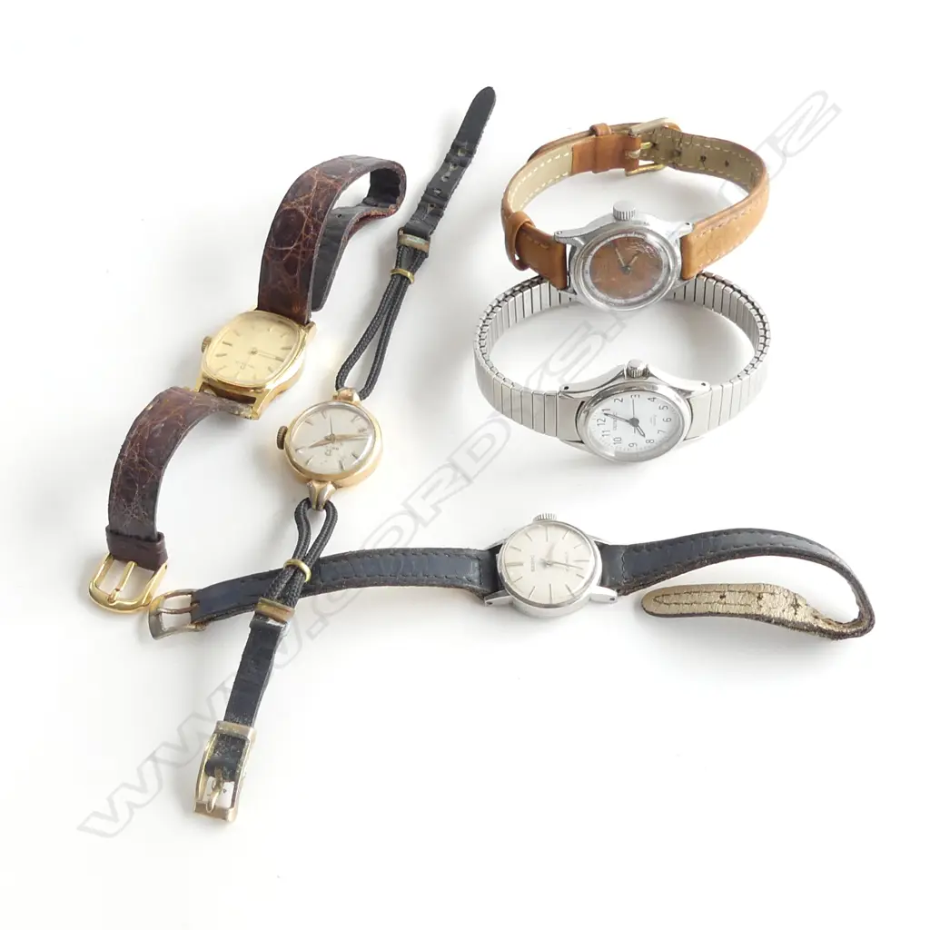 4 VINTAGE LADIES LEATHER STRAP WATCHES INCL SEIKO/OMEGA ETC Image 1++