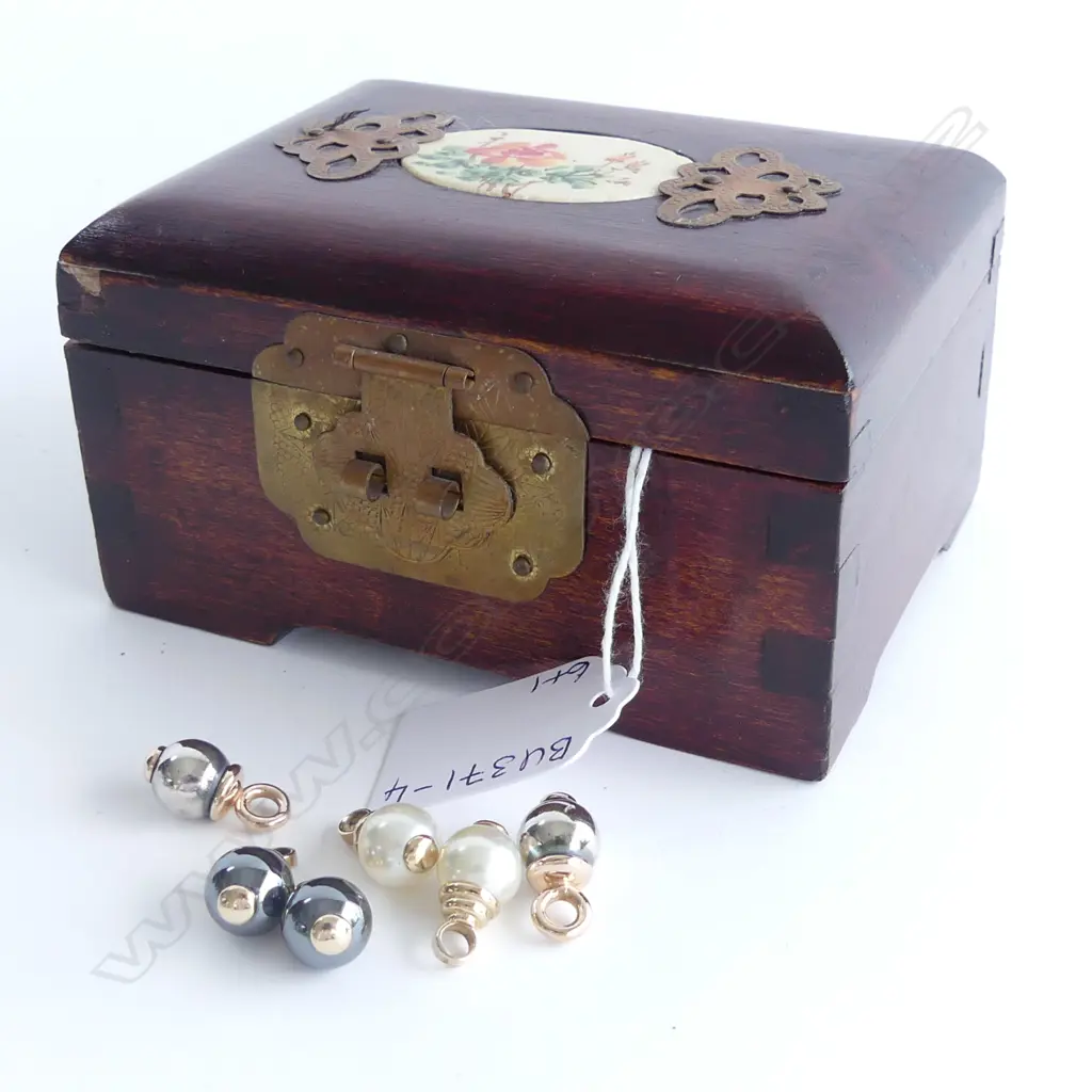 SM ORIENTAL WOODEN JEWELLERY BOX WITH 3 PR FAUX PEARL HOOP EARRING ADD ONS (3 COLOURS) Image 1++