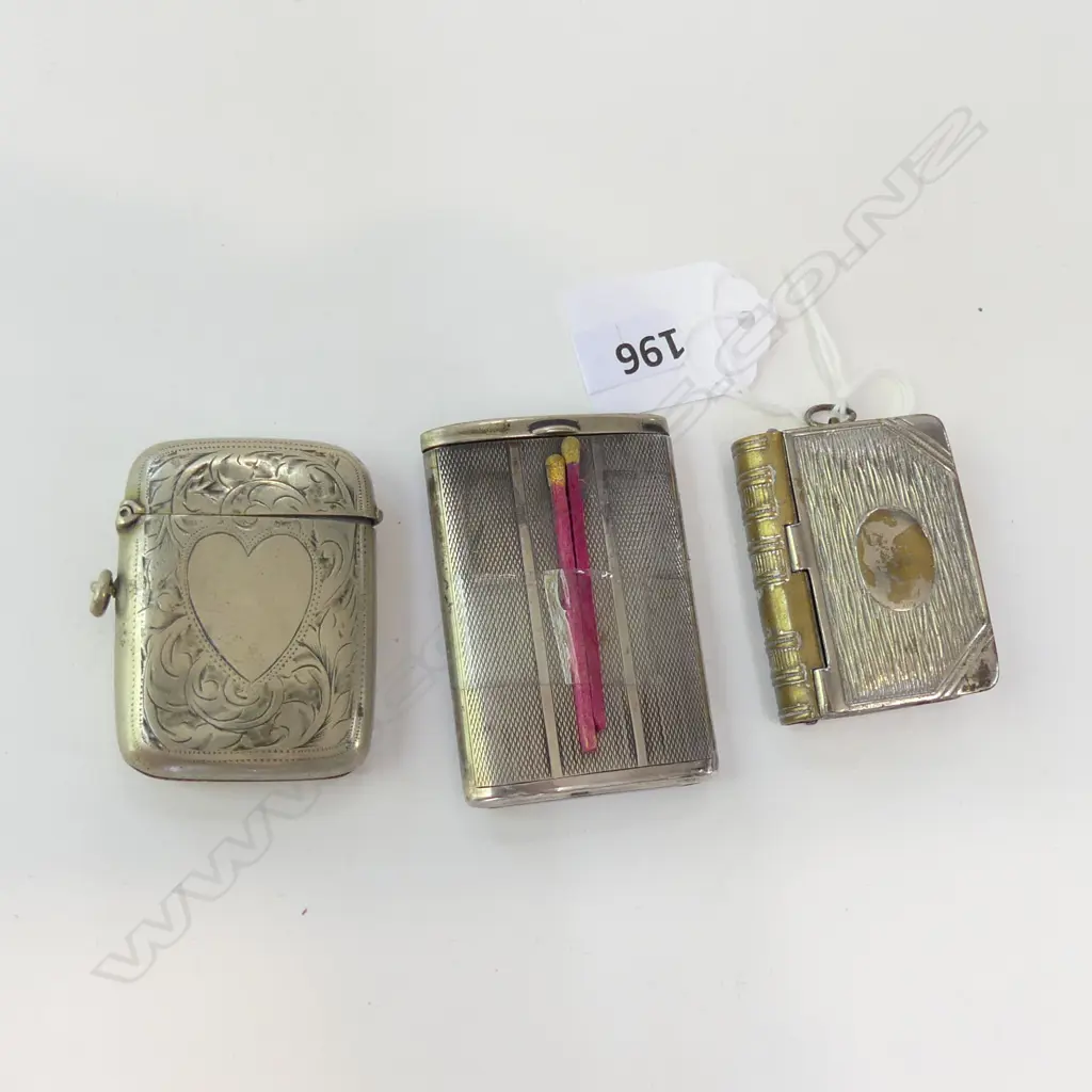 3 ANTIQUE SILVER PLATE VESTA CASES, ONE WITH STAMP COMPARTMENT Image 1++
