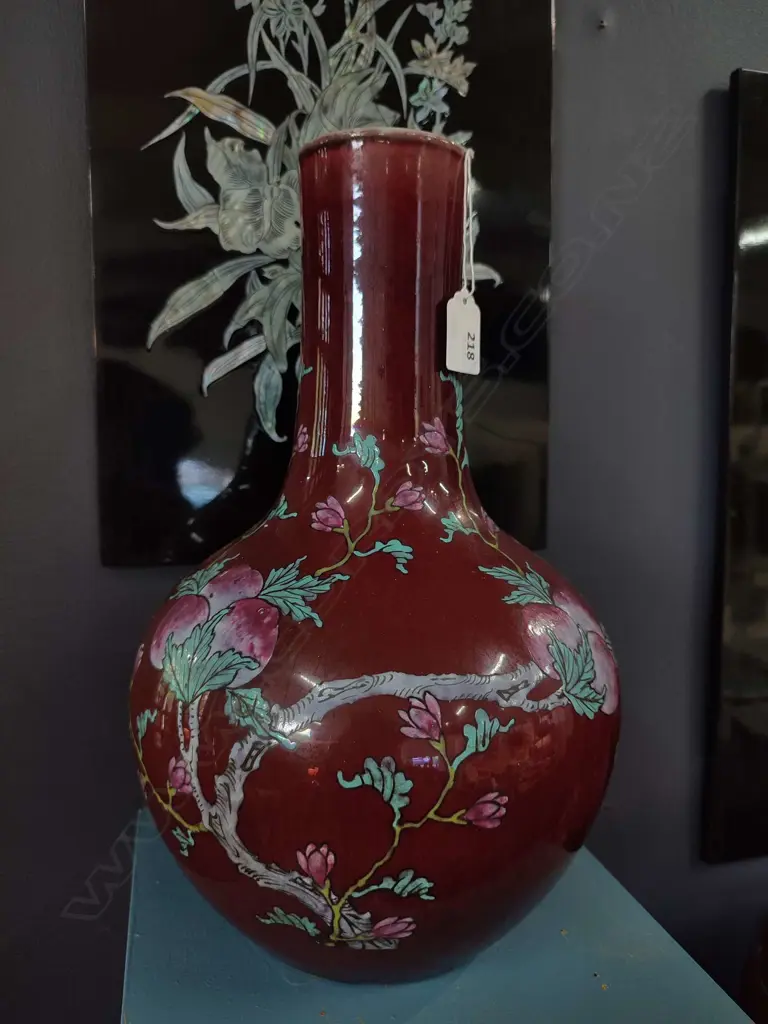 LG ORIENTAL RED VASE WITH FLORAL PATTERN H 385MM Image 1++