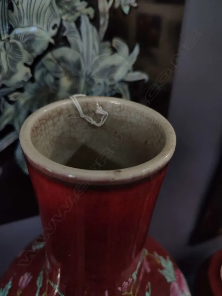 LG ORIENTAL RED VASE WITH FLORAL PATTERN H 385MM Image 1++
