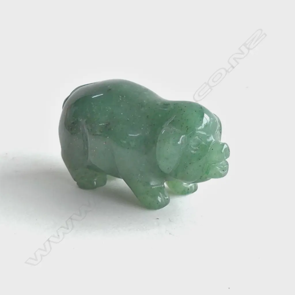 SMALL JADE PIG L 40MM Image 1++