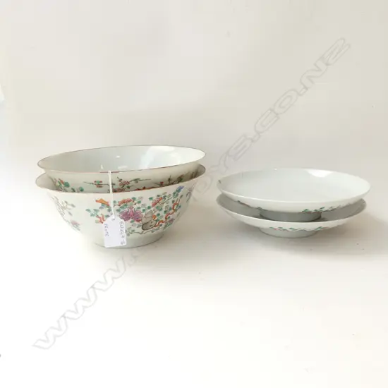 PR ORIENTAL BOWLS (DIA 225MM) + 2 MATCHING FOOTED PLATES (DIA  210MM) 1 A/F