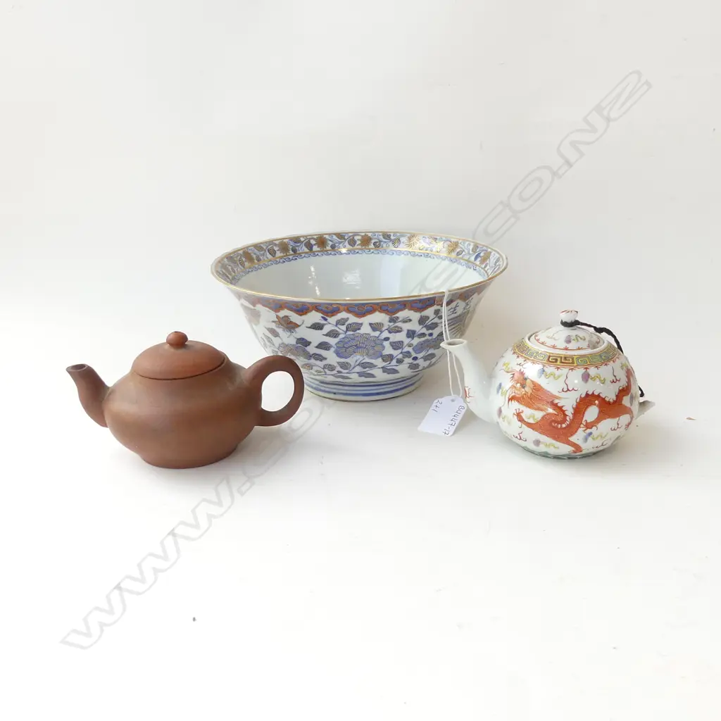 ORIENTAL BOWL (DIA 210MM), SM CLAY TEAPOT + 1 OTHER (A/F) Image 1++