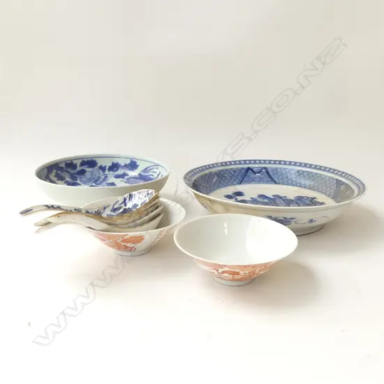 4 ASST ORIENTAL SM BOWLS (1 AF) & 6 PORCELAIN SPOONS L 130MM