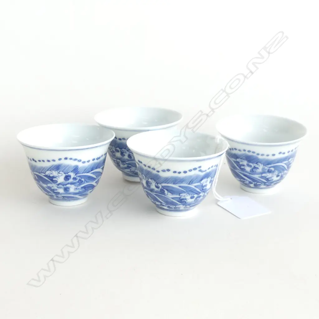 4 CHINESE PORCELAIN WINE CUPS H.45mm Image 1++