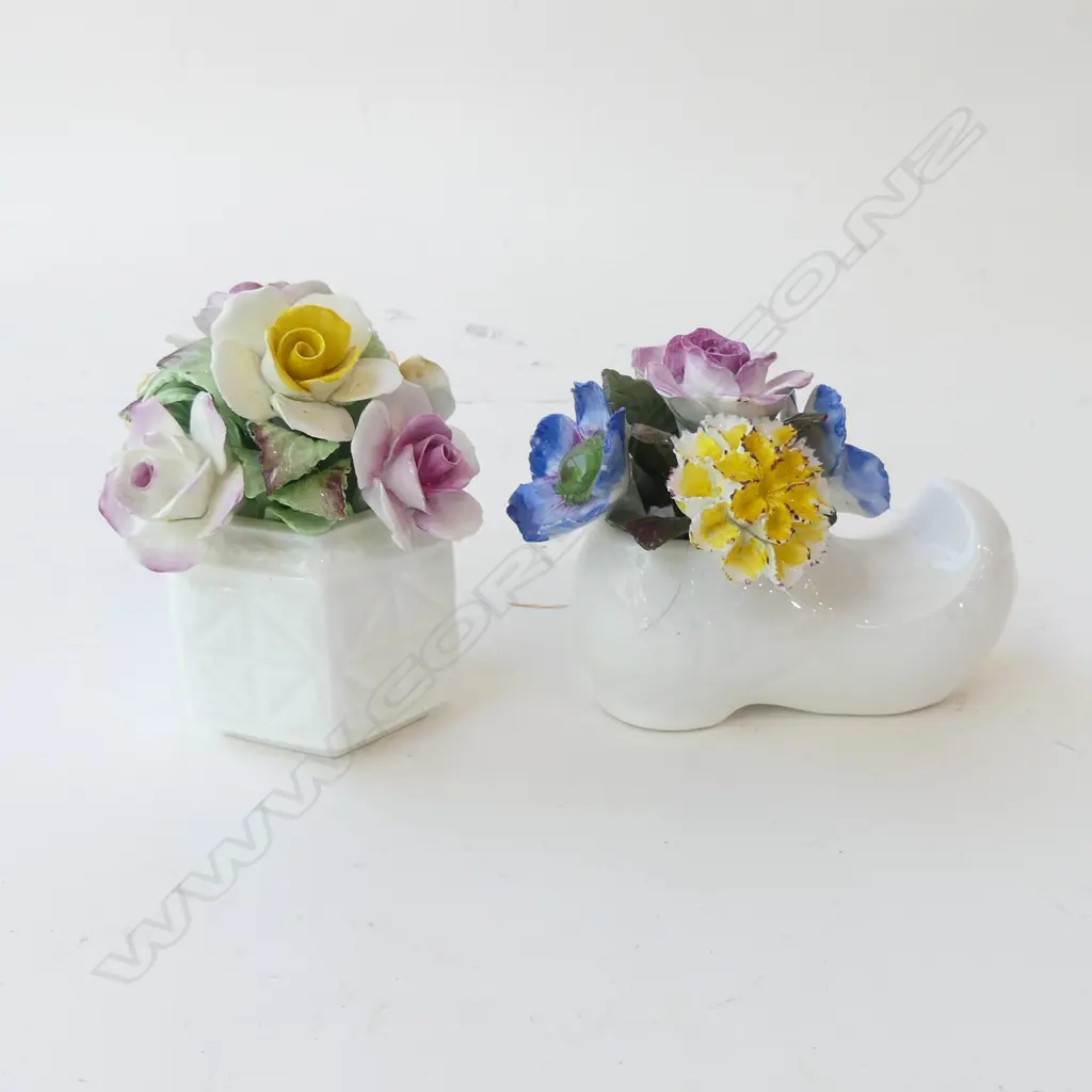 TWO ENGLISH CHINA POSY DISPLAYS A/F Image 1++