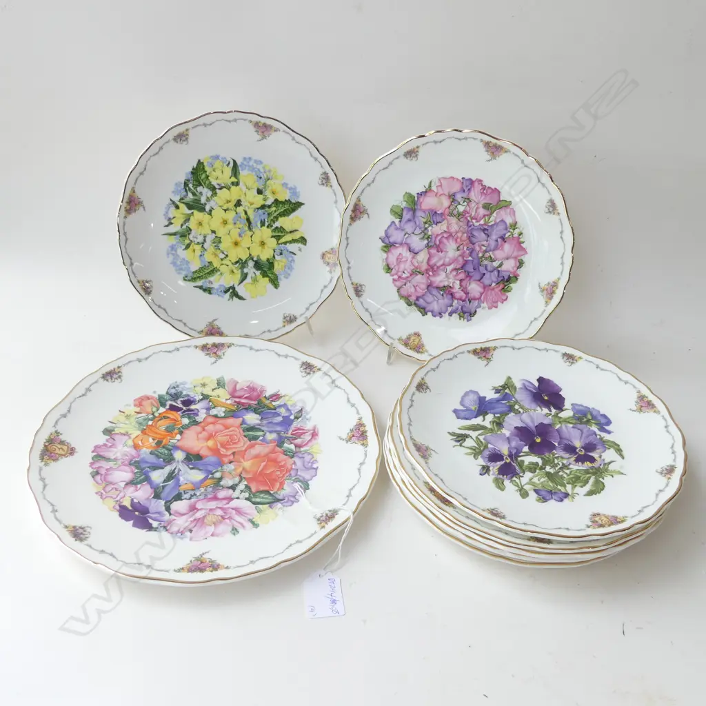 ROYAL ALBERT PLATE SET 'THE QUEEN MOTHER'S FAVOURITE FLOWERS', 9 ASST PCS, 215MM & 270MM Image 1++