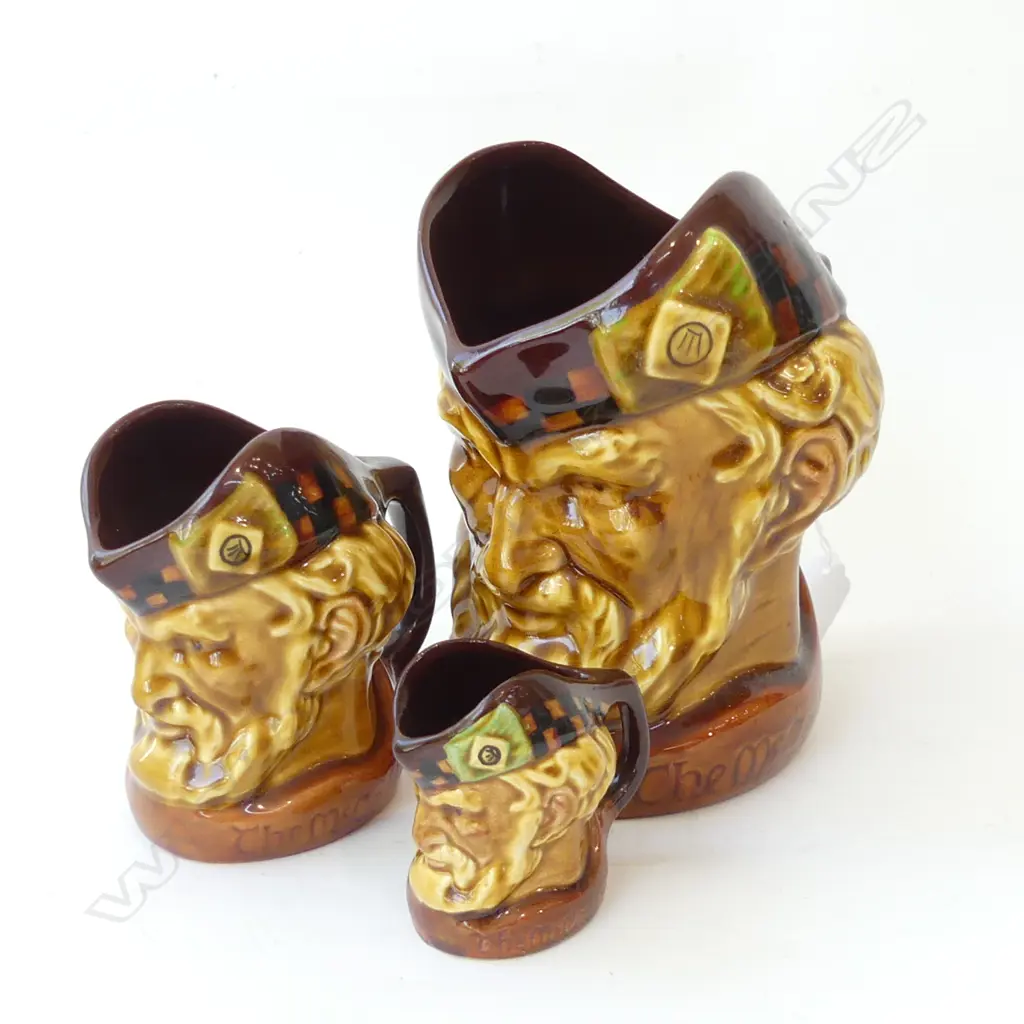 3 x WADE CHARACTER JUGS 'THE MCCALLUM' H. 175mm Image 1++
