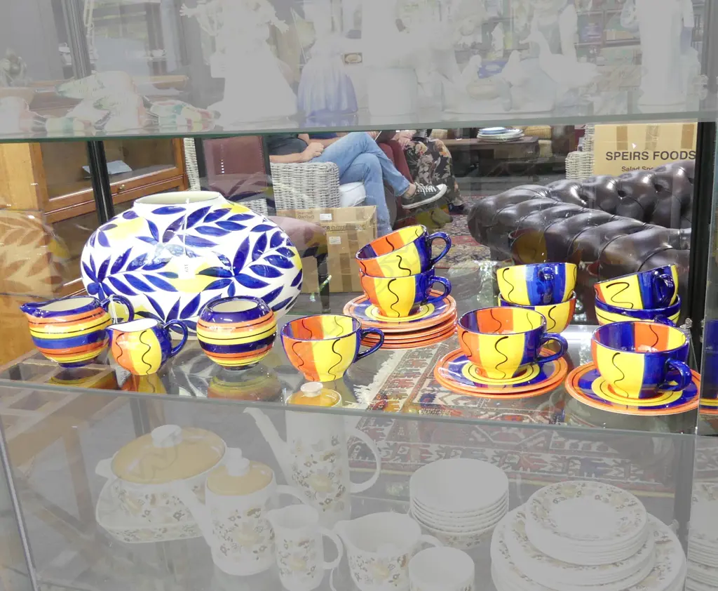 LGE PETRA CERAMICS VASE W.380mm + 21 PCE PETRA TEA SET; 9 C/S, MILK, SUGAR & JUG Image 1++