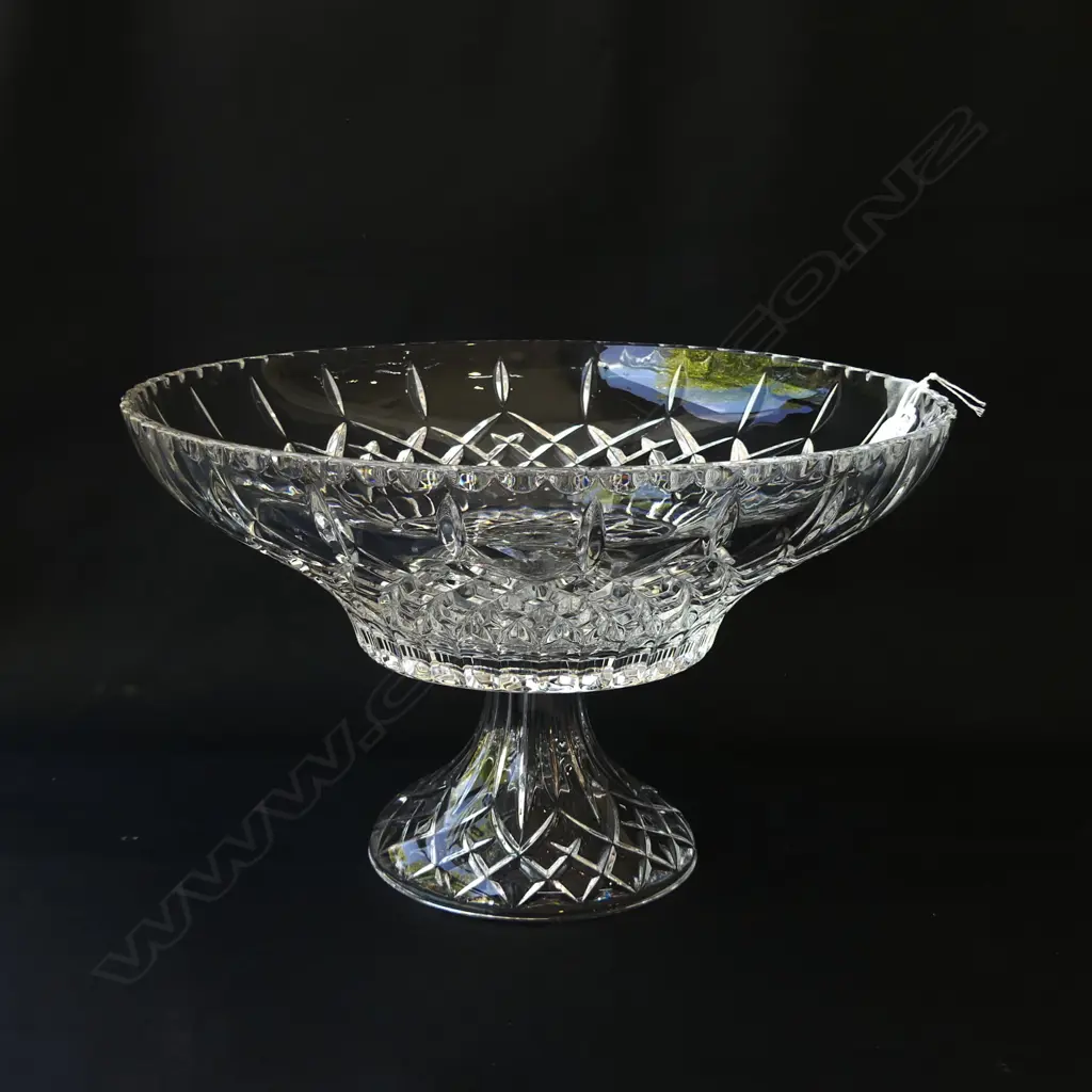 CUT CRYSTAL PEDESTAL BOWL  BASE HAS BEEN REPAIRED Dia.300mm Image 1++