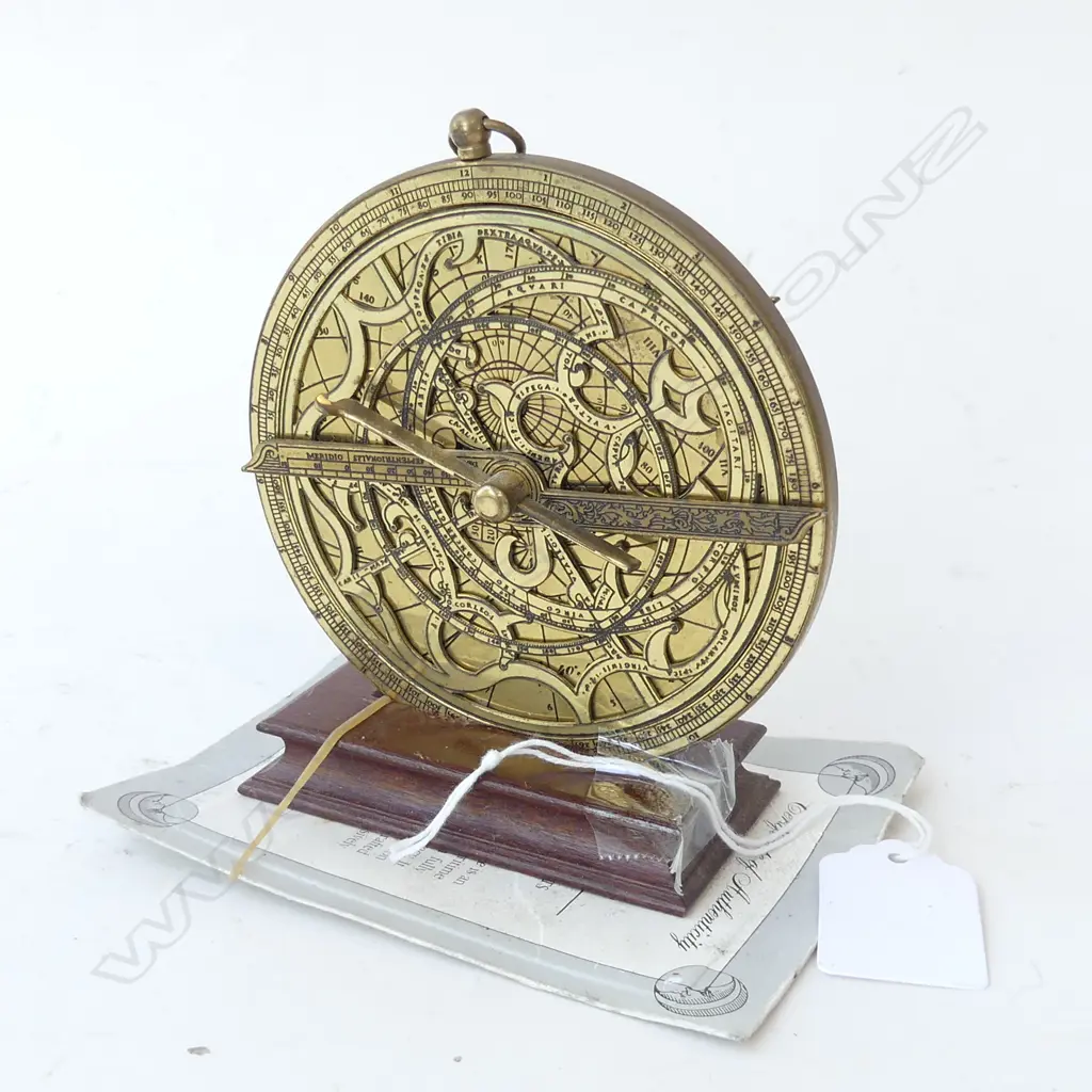 FRANKLIN MINT BRASS ASTROLABE ON WOODEN STAND - WITH CERTIFICATE H 120MM Image 1++