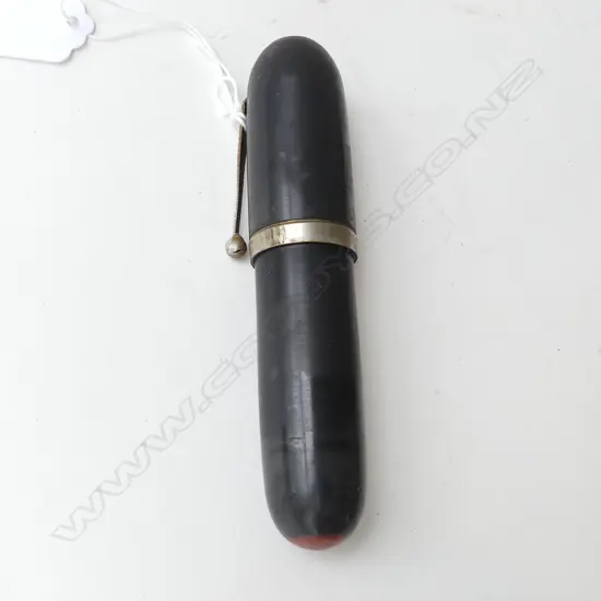 CHUBBY BLACK VINTAGE FOUNTAIN PEN